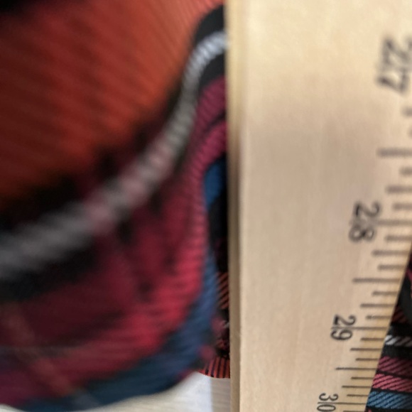 Torrid Georgette Hi-Low Pullover Long Sleeve Blouse in Plaid Black Red Size 3 - Picture 9 of 10